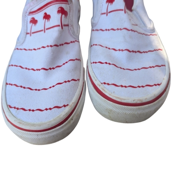 In-Out-Burger Drink Cup Sneakers RARE Burger Collectible Slip-On 6.5 - Picture 12 of 12